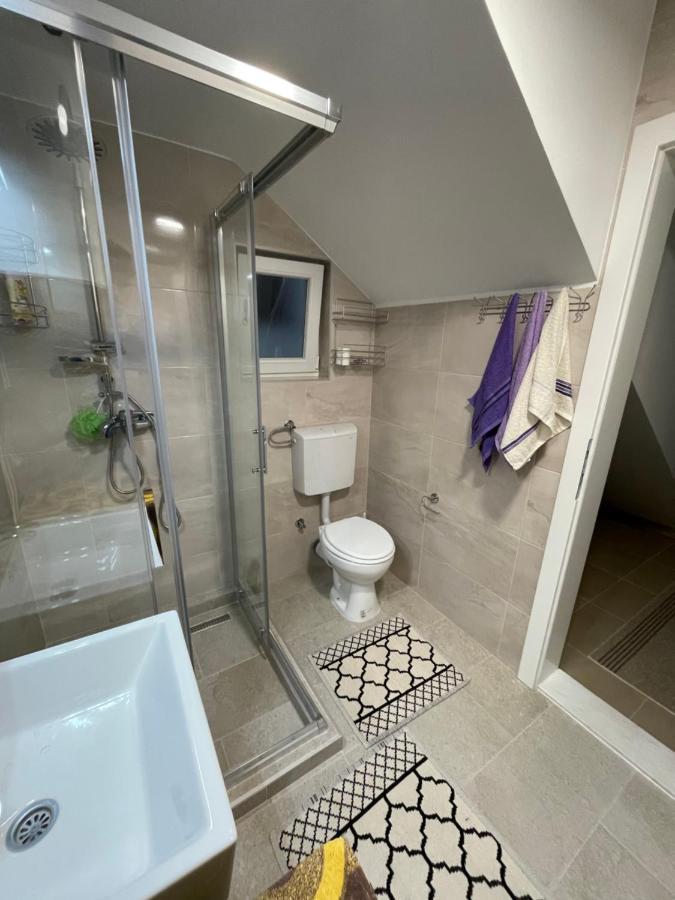 - Kovaci Apartma *